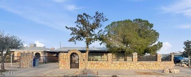 4737 Guadalupe Dr, El Paso, TX 79904 - photo 1