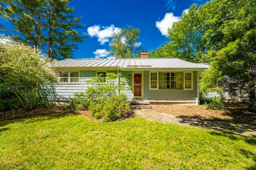 184 Mountain St, Camden, ME 04843 - photo 1