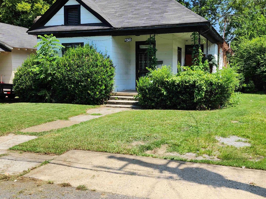View of front facade featuring a porch and a front