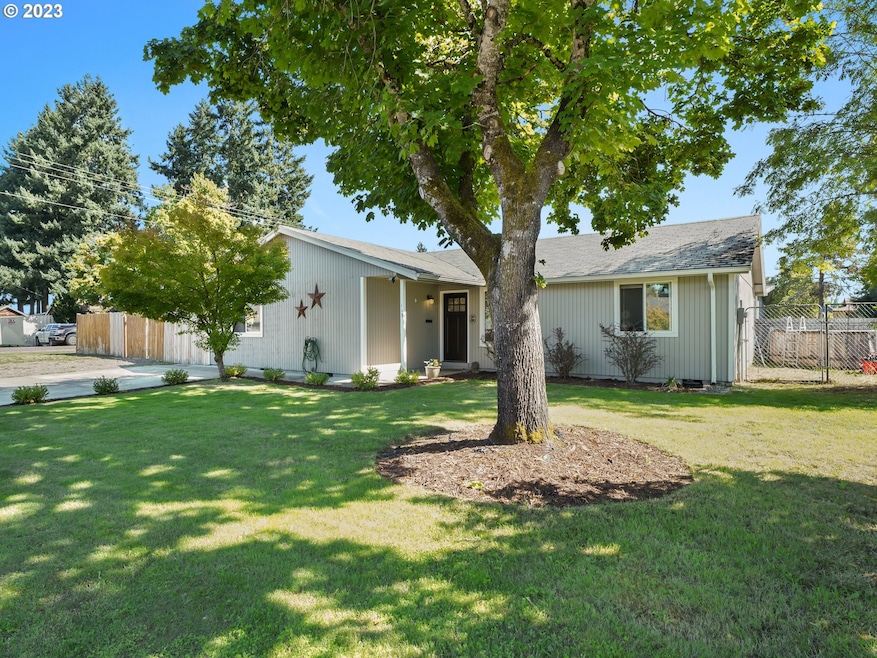 113 SW 6th Place, Canby, OR 97013 - photo 1