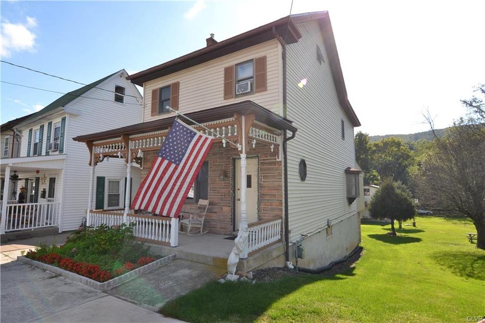 422 South St, Jim Thorpe, PA 18229 - photo 1