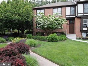 10 Dickens Square, Lutherville Timonium, MD 21093 - photo 1