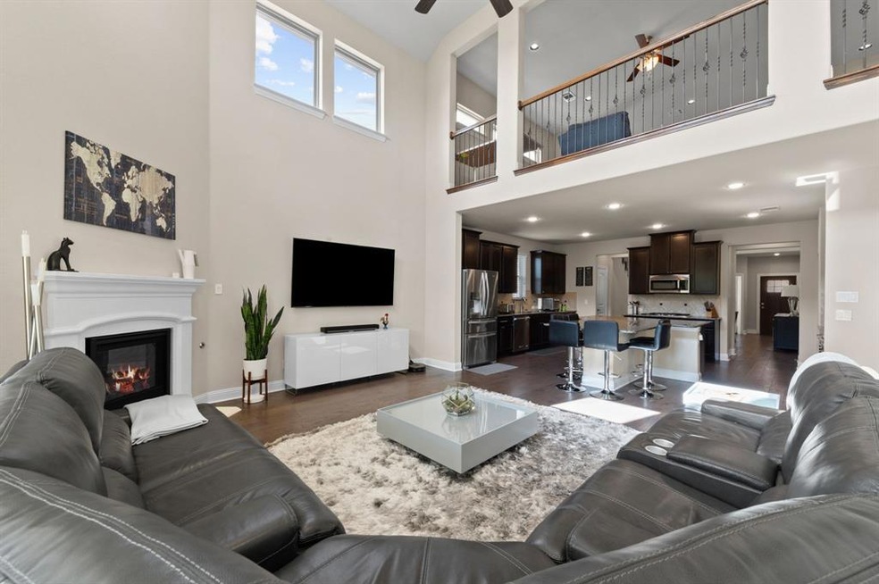 2106 Marigold Dr, Rowlett, TX 75089 - photo 1