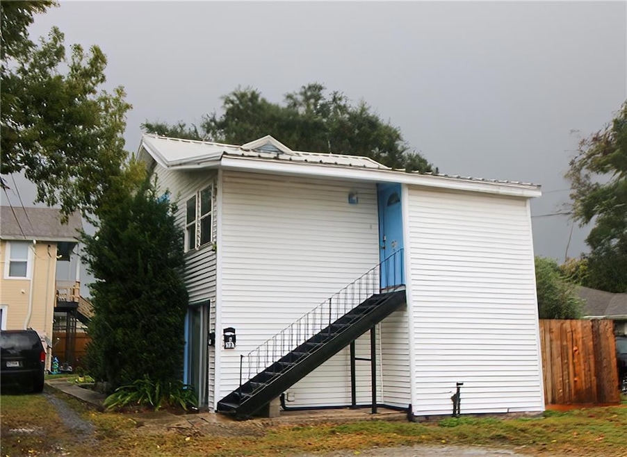 237 Saint George Ave unit B, Jefferson, LA 70121 - photo 1