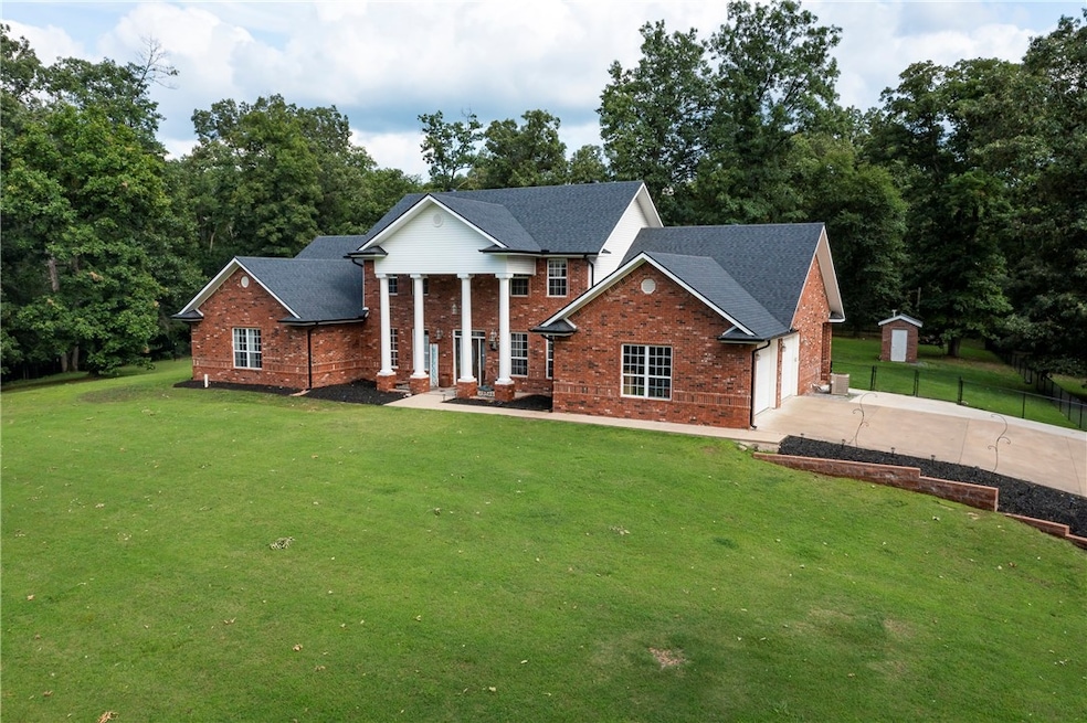 15888 Logan Rd, Siloam Springs, AR 72761 - photo 1