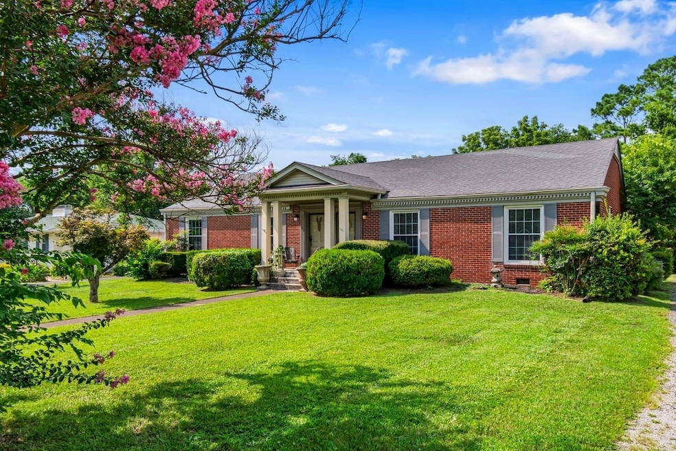 1102 Hiwassee Dr unit 1104, Columbia, TN 38401 - photo 1