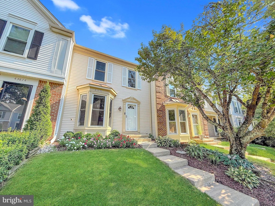 43876 Laburnum Square, Ashburn, VA 20147 - photo 1