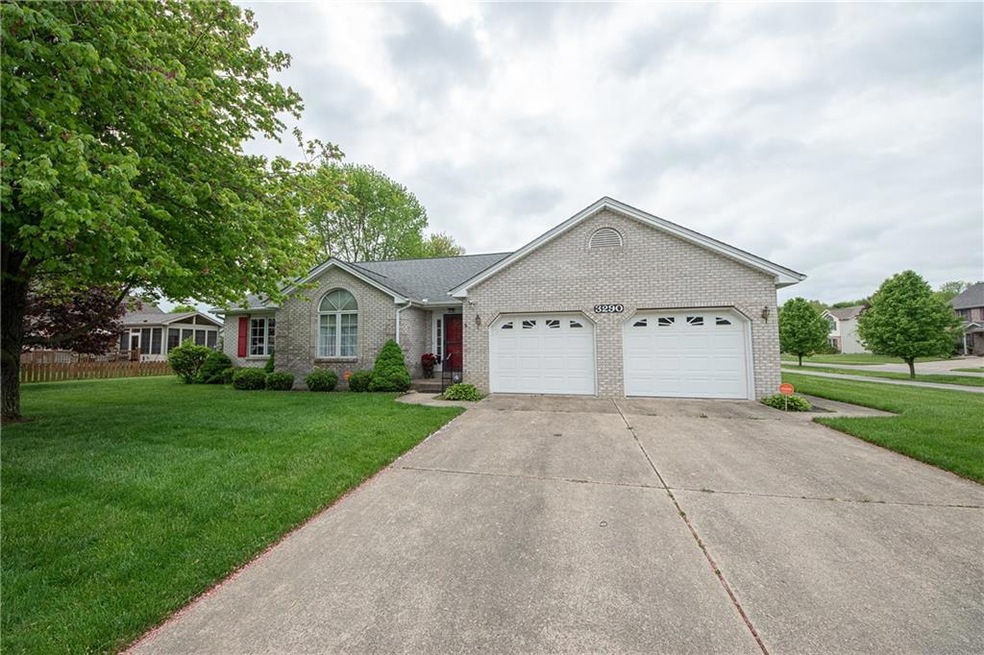 3290 Queensbury Dr, Columbus, IN 47203 - photo 1