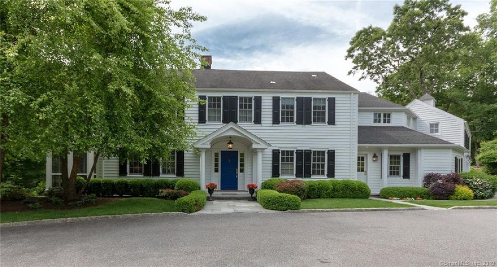 Timeless landscape design enhances the classic cen
