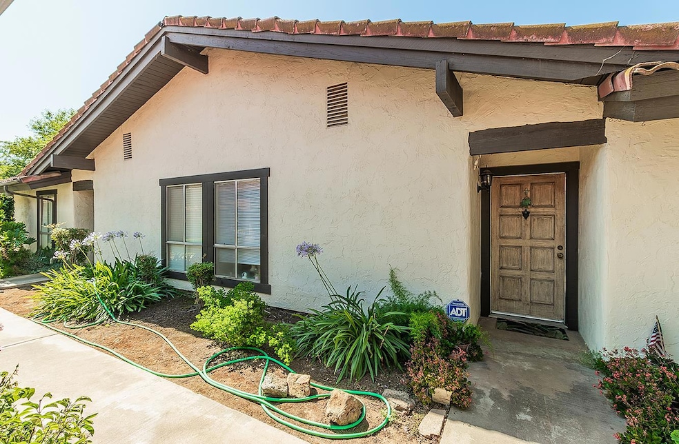 6338 N Maroa Ave unit 115, Fresno, CA 93704 - photo 1