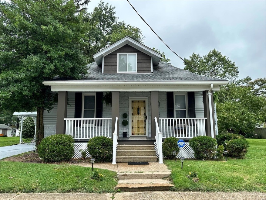 425 N Oak Street