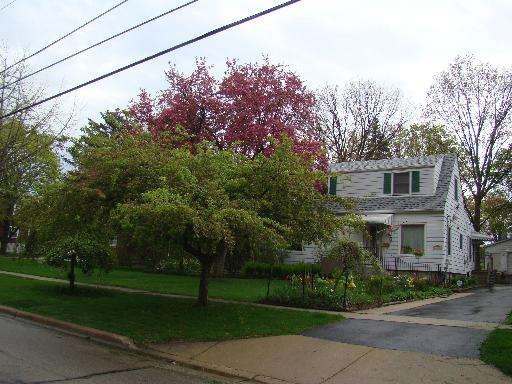 622 E Illinois St, Wheaton, IL 60187 - photo 1