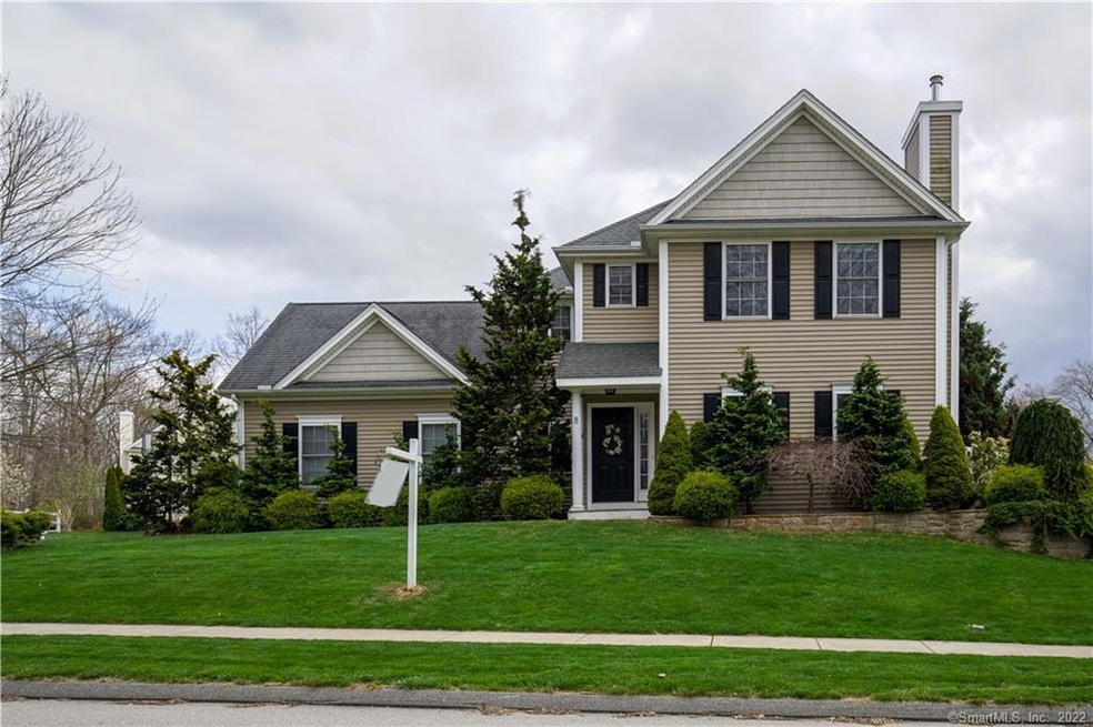 8 Royal Oaks Ave, East Hampton, CT 06424 - photo 1