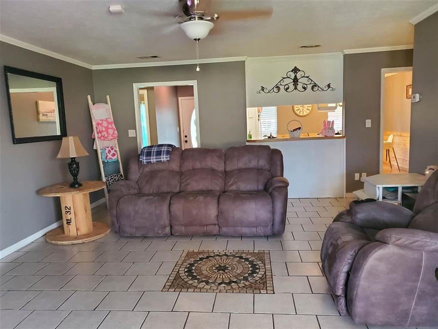 6240 Sandlin Ave, Texarkana, TX 75503 - photo 1