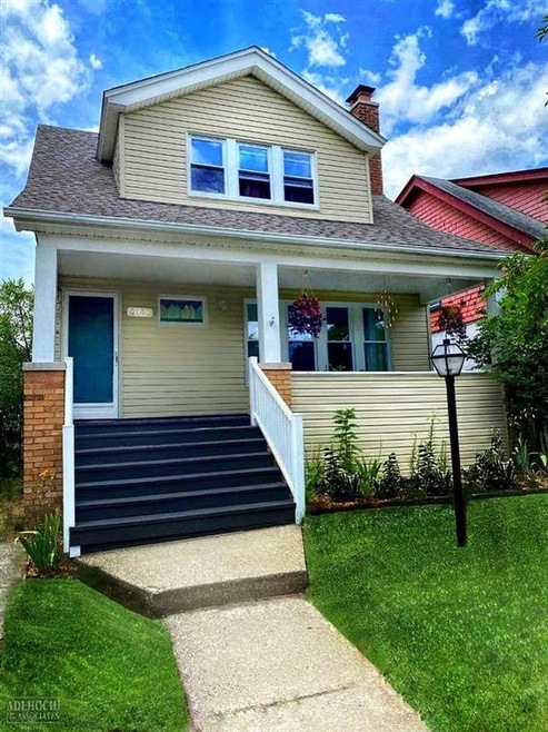 1071 Wayburn St, Grosse Pointe, MI 48230 - photo 1