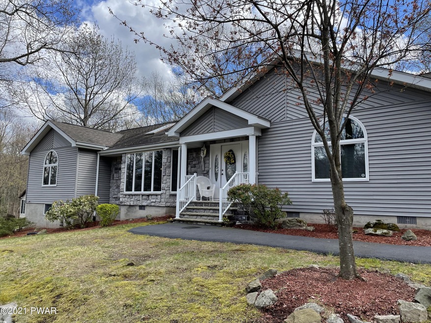 801 Cedar Ct, Hawley, PA 18428 - photo 1