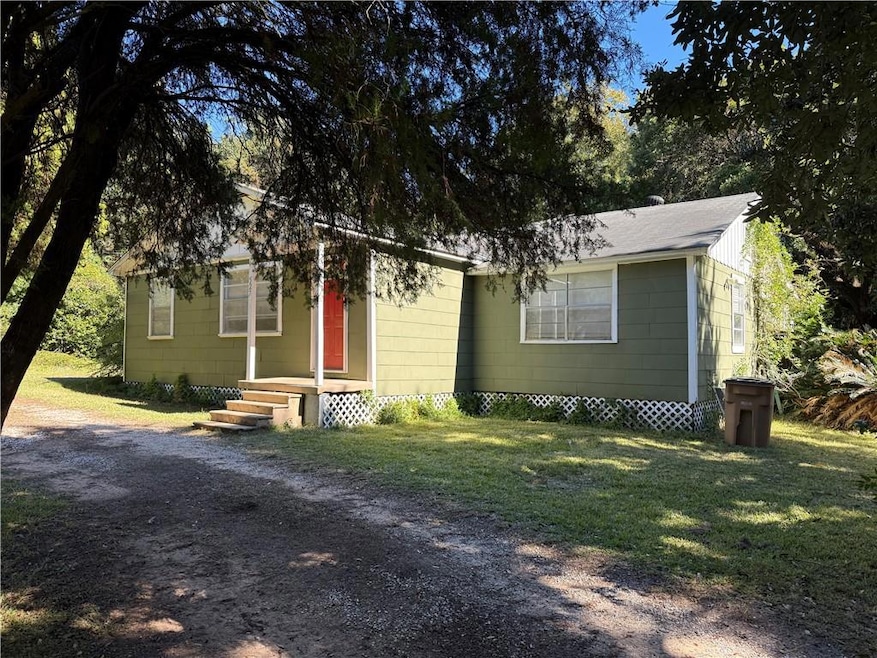 527 Hillview Rd, Mobile, AL 36608 - photo 1