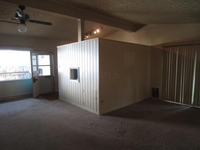 1622 Dundee Ct, Columbus, OH 43227 - photo 1