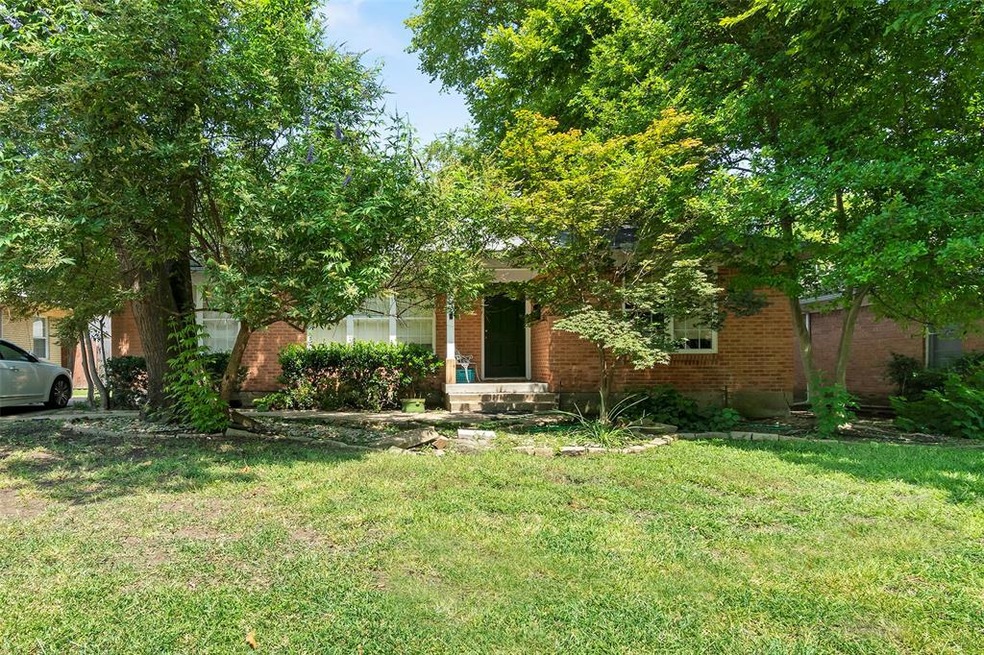 7223 E Mockingbird Ln, Dallas, TX 75214 - photo 1