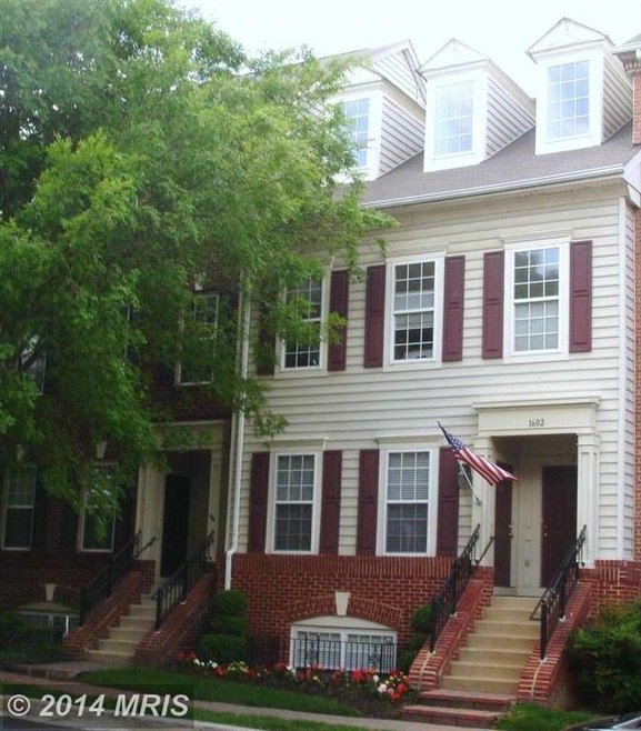 1602 Hunting Creek Dr unit B, Alexandria, VA 22314 - photo 1