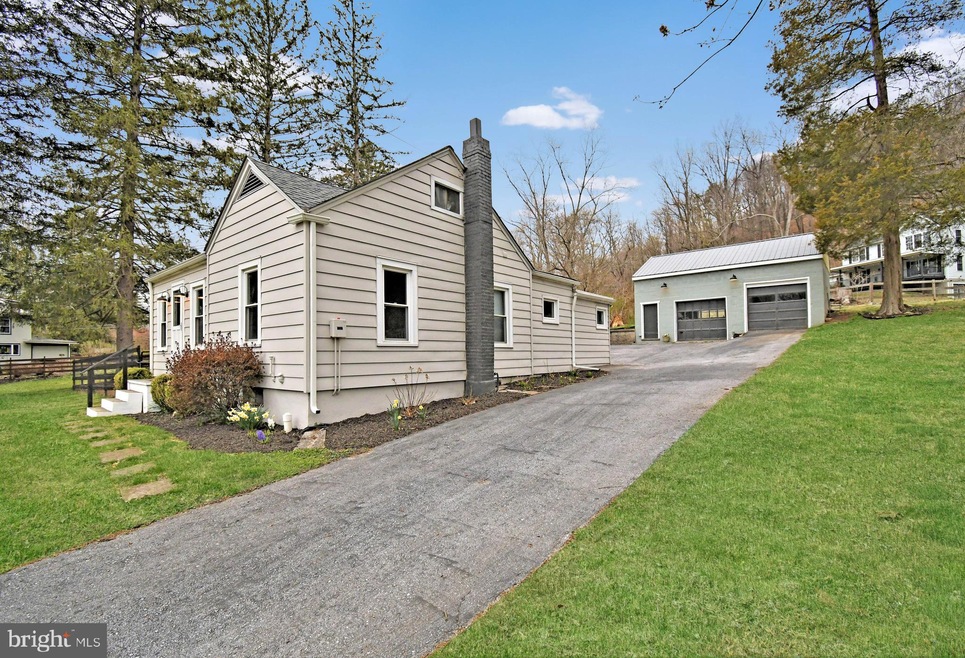 1165 Manatawny Rd, Boyertown, PA 19512 - photo 1