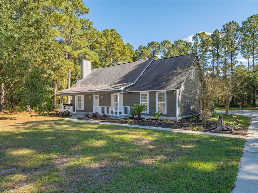 102 Winchester Rd, Waverly, GA 31565 - photo 1