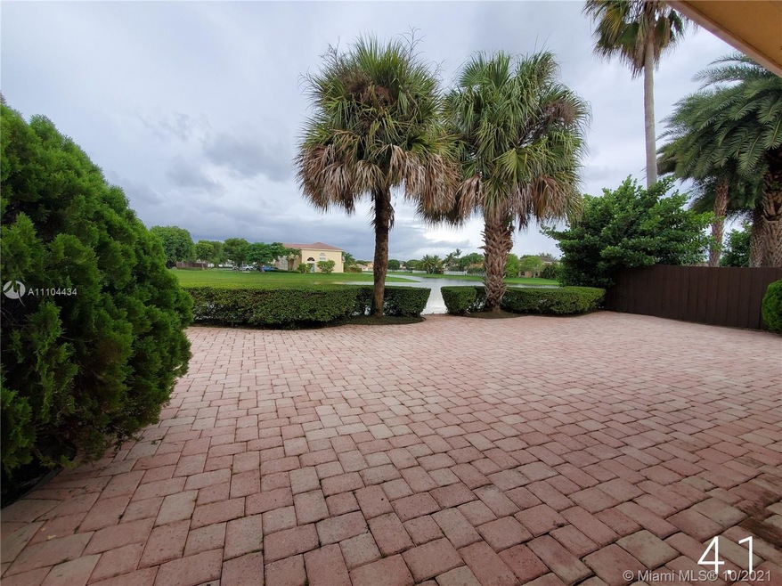 4518 NW 109th Ct, Doral, FL 33178 - photo 1