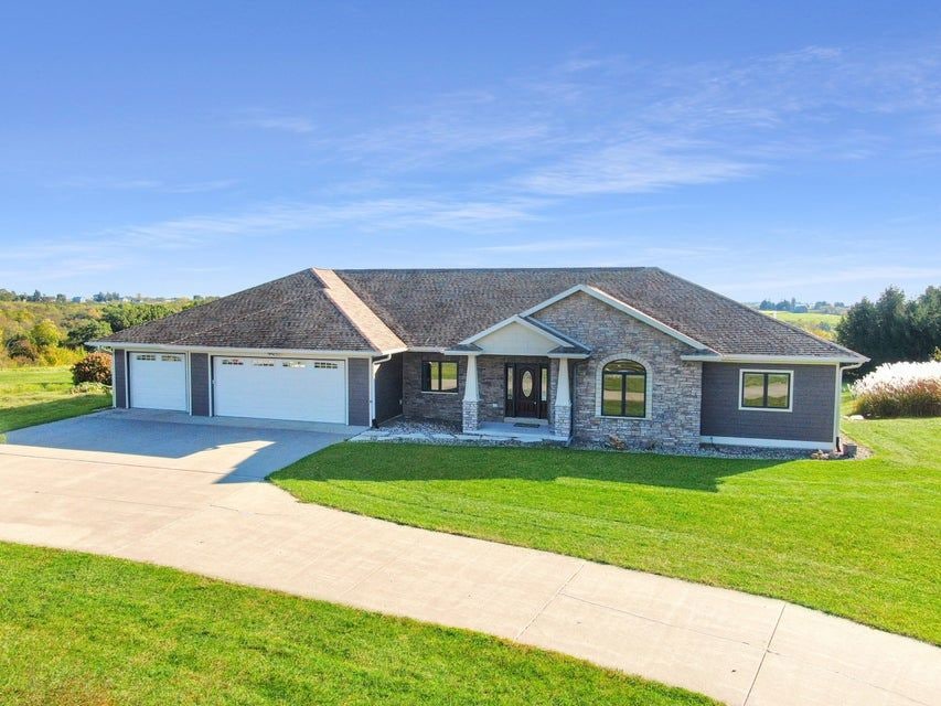 S3358 Hass Ln, Viroqua, WI 54665 - photo 1