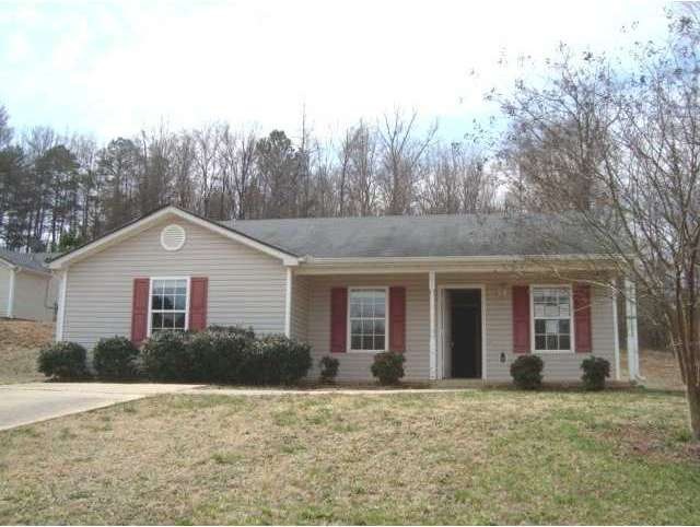 154 Coles Court Dr, Commerce, GA 30529 - photo 1