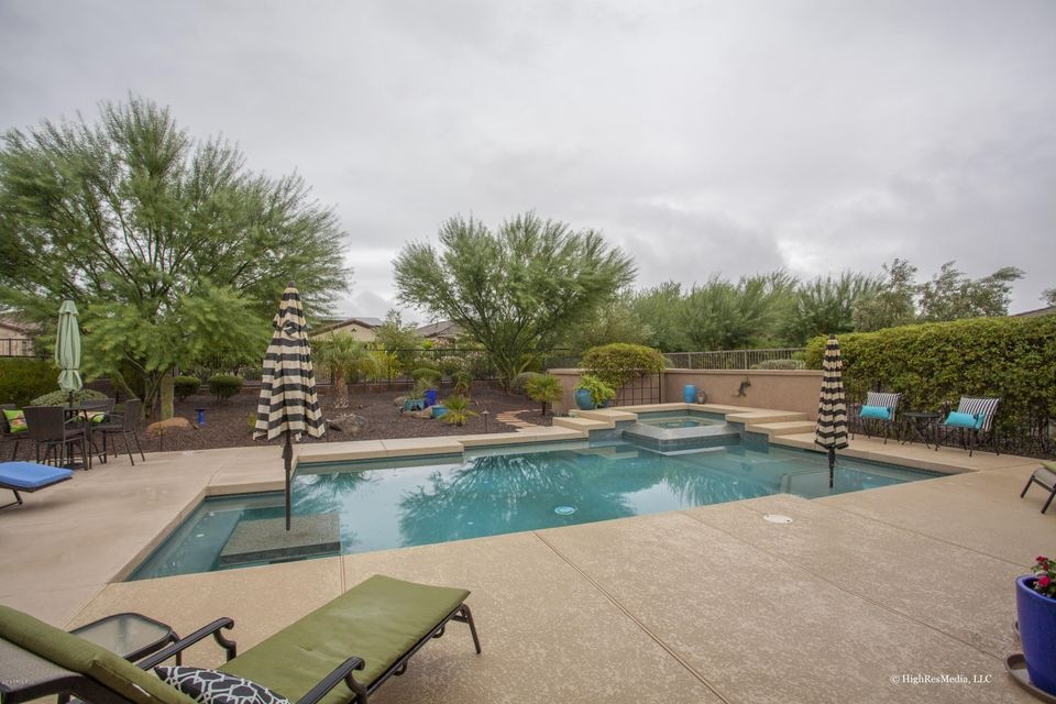1_Your Spectacular Backyard Oasis
