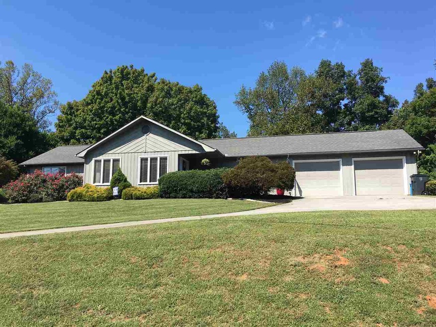 1318 Bonneville Dr, Morristown, TN 37814 - photo 1