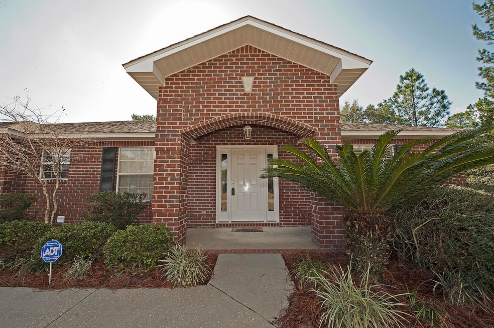 6623 Bryant Street, Navarre