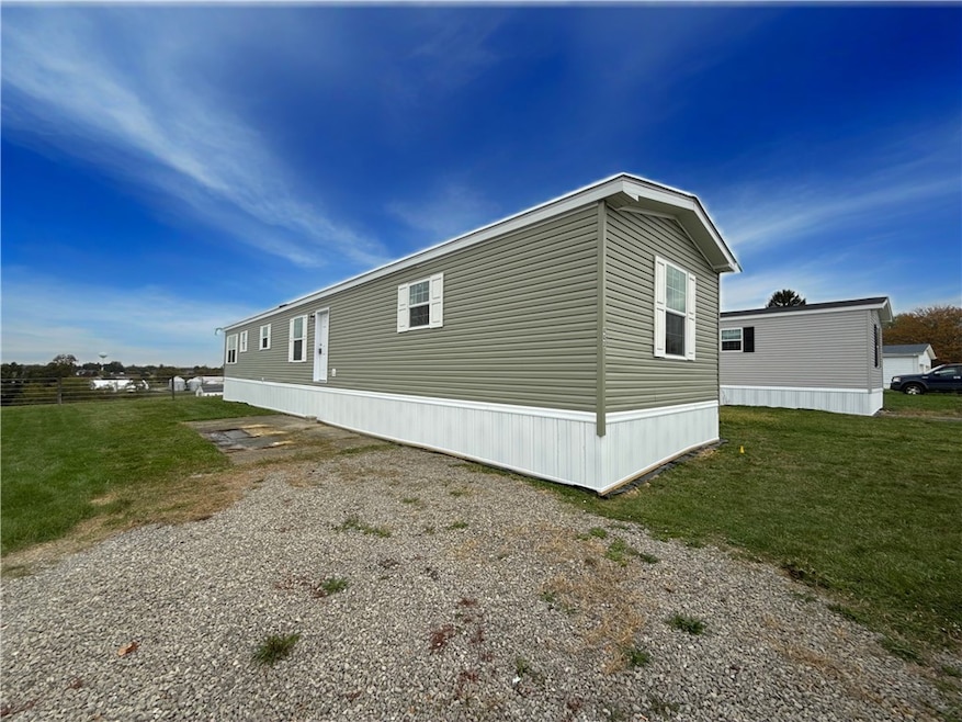 443 Hy-Vue Dr, Saxonburg, PA 16056 - photo 1