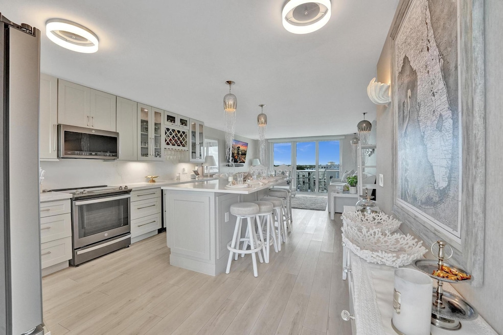 231 E Lantana Rd unit 702, Lantana, FL 33462 - photo 1