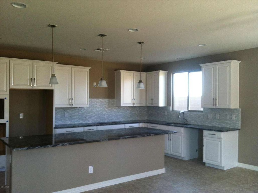 Crismon lot 204 kitchen