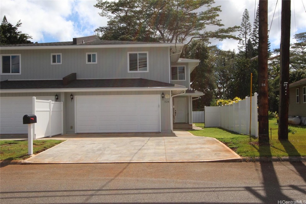 Front of 324 Circle Mauka