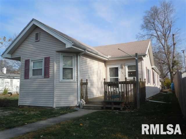 1016 Clinton St, Lincoln, IL 62656 - photo 1