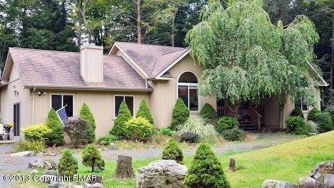 305 Meadowbrook Ct, Pocono Pines, PA 18350 - photo 1