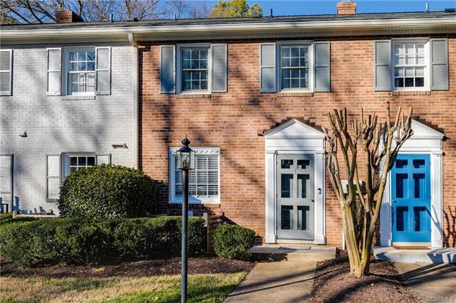 Privately located in Deerwood