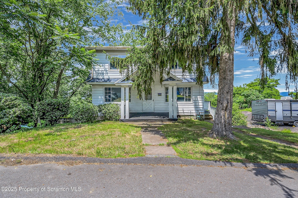 826 Moltke Ave, Scranton, PA 18505 - photo 1