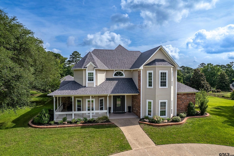 For Sale $835,000 • Co-Listing Agent