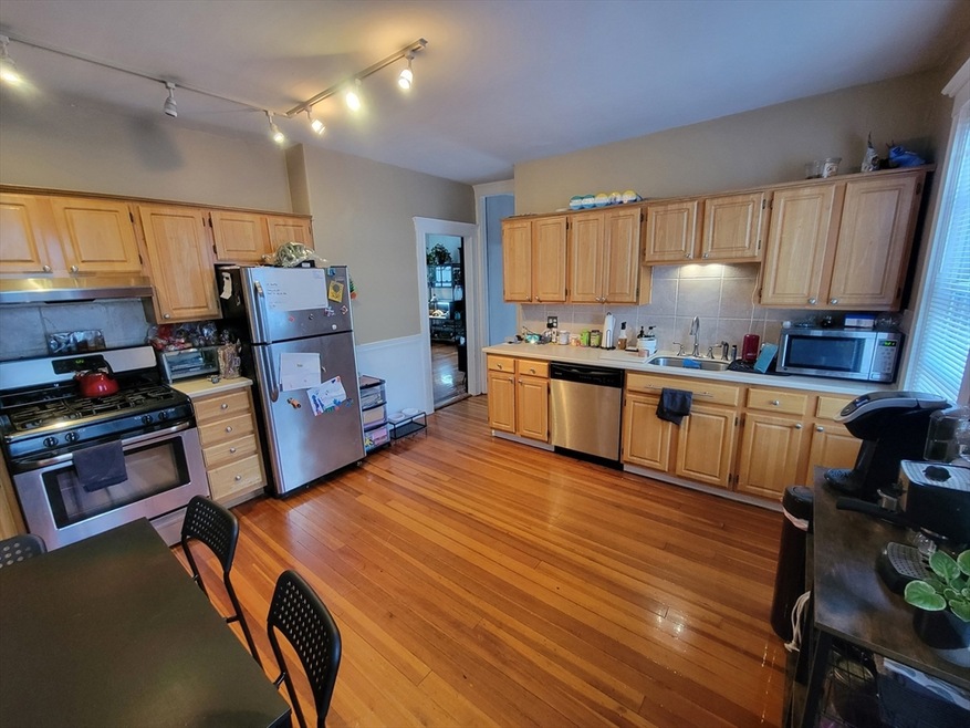 132 W 8th St unit 1, Boston, MA 02127 - photo 1