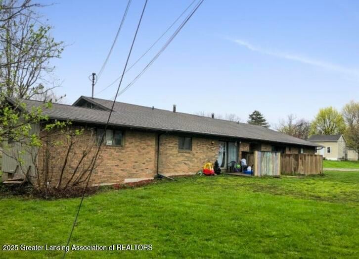 502 S East St, Eaton Rapids, MI 48827 - photo 1