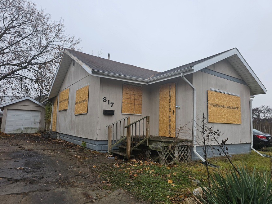 817 Washington Blvd, Anderson, IN 46016 - photo 1