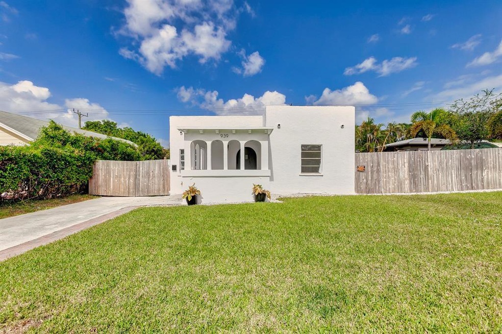 939 29th St, West Palm Beach, FL 33407 - photo 1