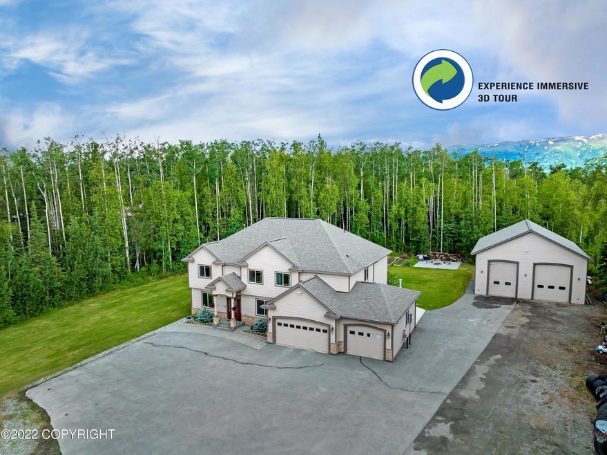 875 W Lanark