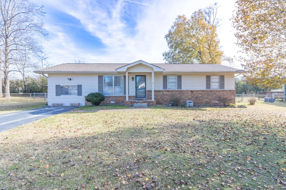 551 Pinewood Cir.-2
