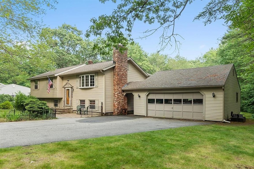 239 Rattlesnake Hill Rd, Auburn, NH 03032 - photo 1