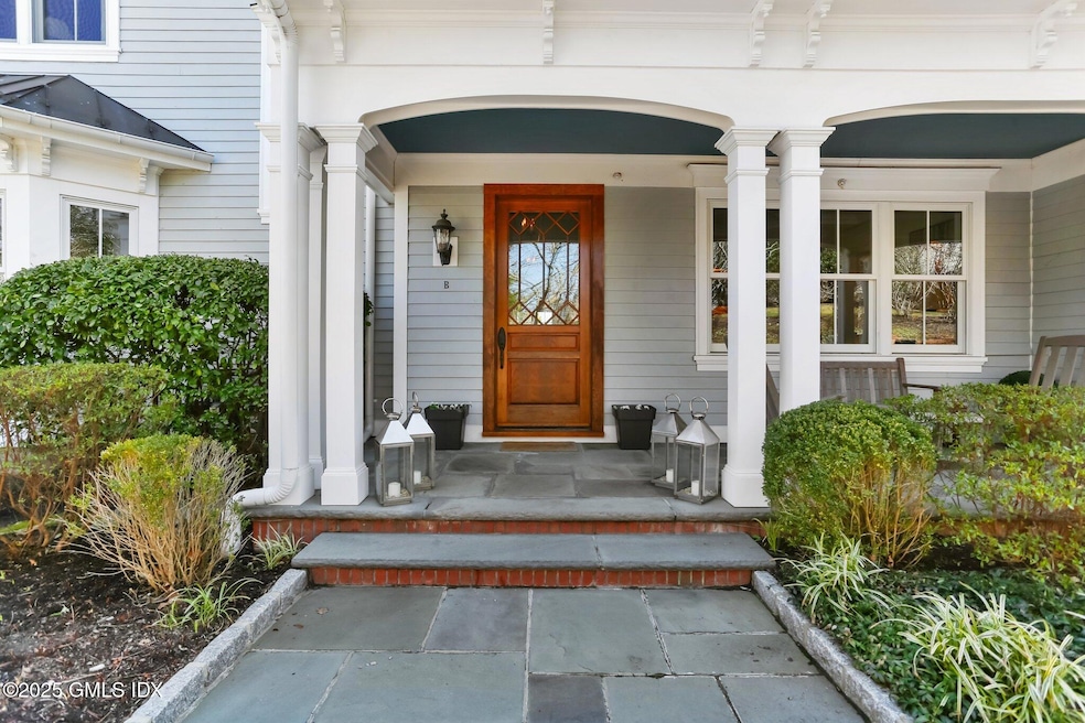 1-web-or-mls-523-e-putnam-ave