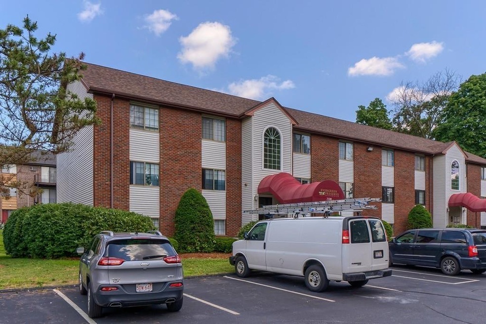 2500 Skyline Dr unit 2, Lowell, MA 01854 - photo 1